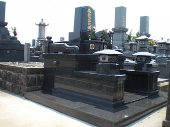 04uphoto01.jpg